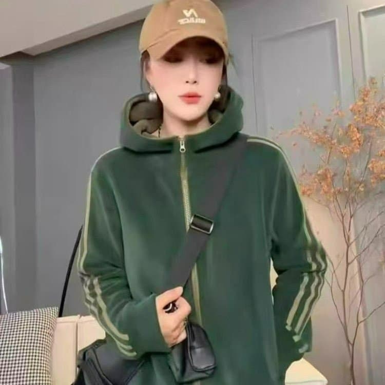 Drop shipping, finely tailored short jacket with details you can't ignore, making you more attractive.