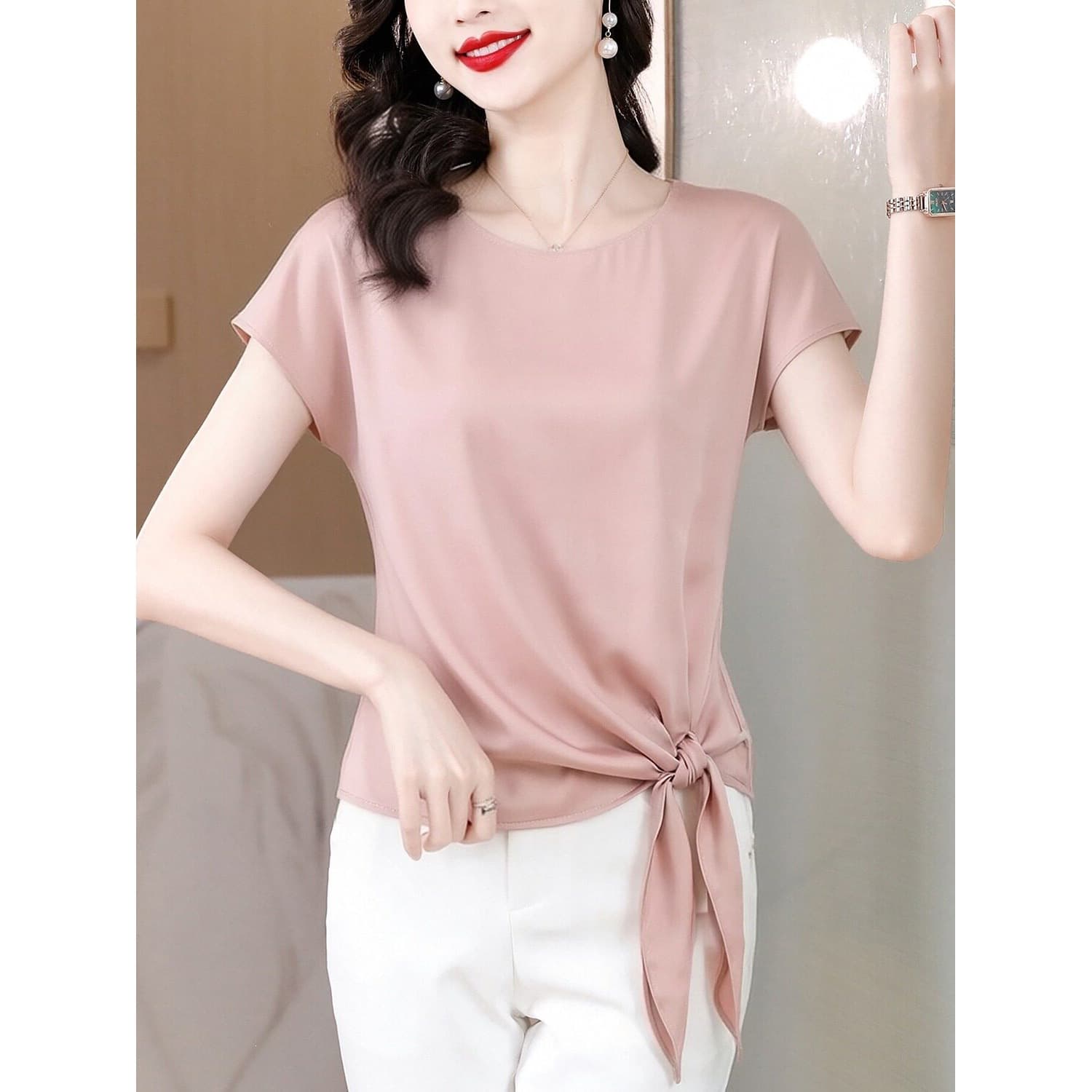 Chic Short-Sleeve Chiffon Blouse for Women 2026 New Summer Collection, Lightweight Luxury High-End Mother's Style T-Shirt, Waist-Cinching Cropped Top