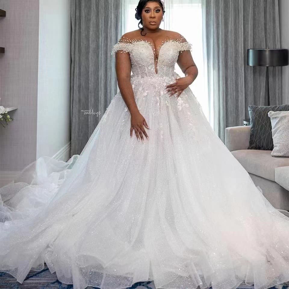 African Bride Long High Waist Lace Shiny Tulle Dress White Colorless Wedding Dress Elegant Atmosphere without Sleeve A-Line Skirt