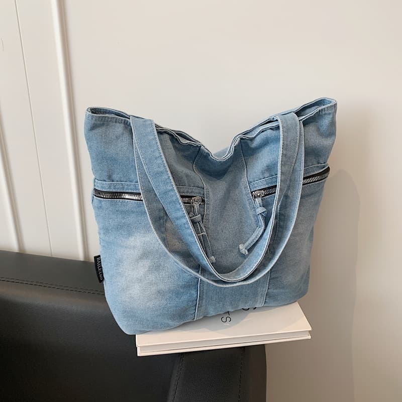 Washed Denim Tote Bag 2025 Large Capacity Fashion Hand Carrying Tote Casual and Versatile Work Commuting Shoulder Bag