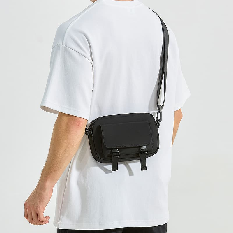 New multi-pocket shoulder bag motorcycle bag Korean style men's bag Japanese crossbody bag student backpack men's mobile phone small bag