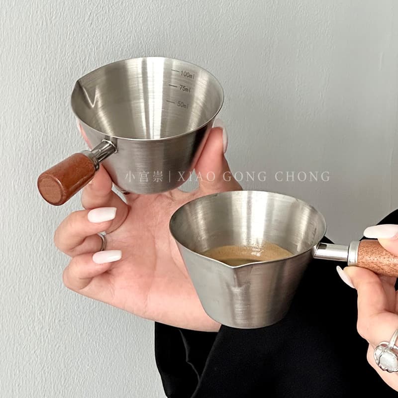 Walnut Handle Espresso Shot Cup Stainless Steel with Handle Graduated Extraction Cup Small Milk Pitcher 100ml