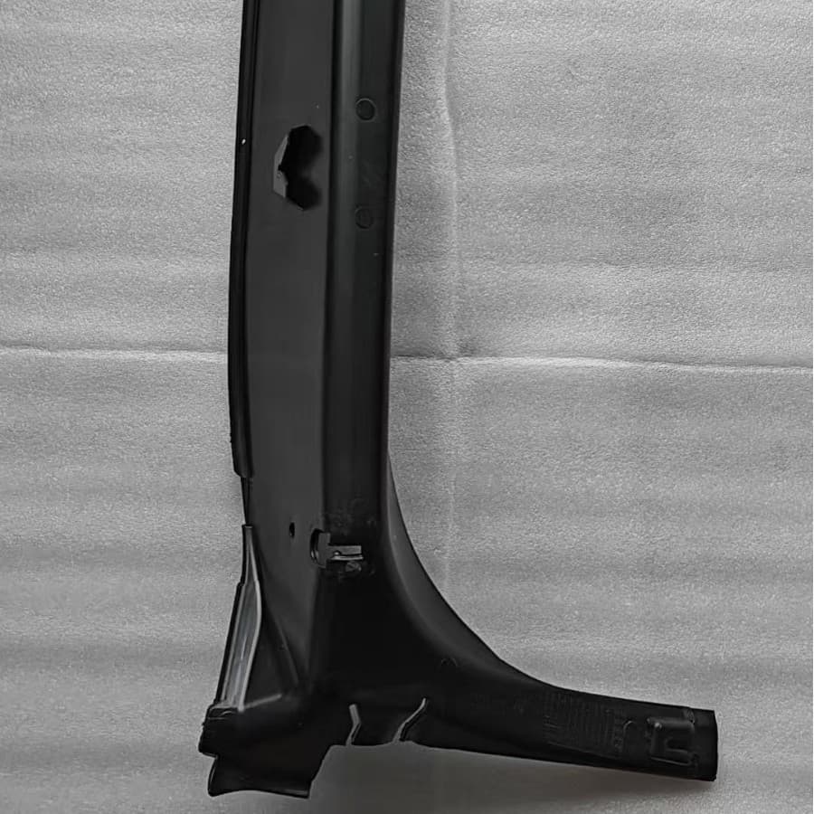 LR036738 LR036737 LR056775 LR036744 Land Rover Range Rover tailgate interior trim panel