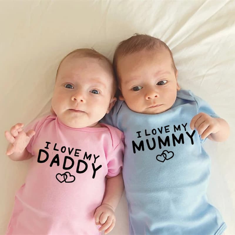 Best-selling Twin Baby Romper I Love My Daddy/Mummy 100% Cotton Bodysuit for EU and US Markets