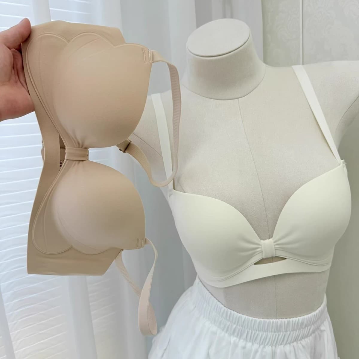 Seamless Push-Up Bra for Women with Small Busts, Enhancing and Gathering Effect, Preventing Side Breast Exposure and Sagging, No Empty Cup, Sexy Pure Desire Style Bra