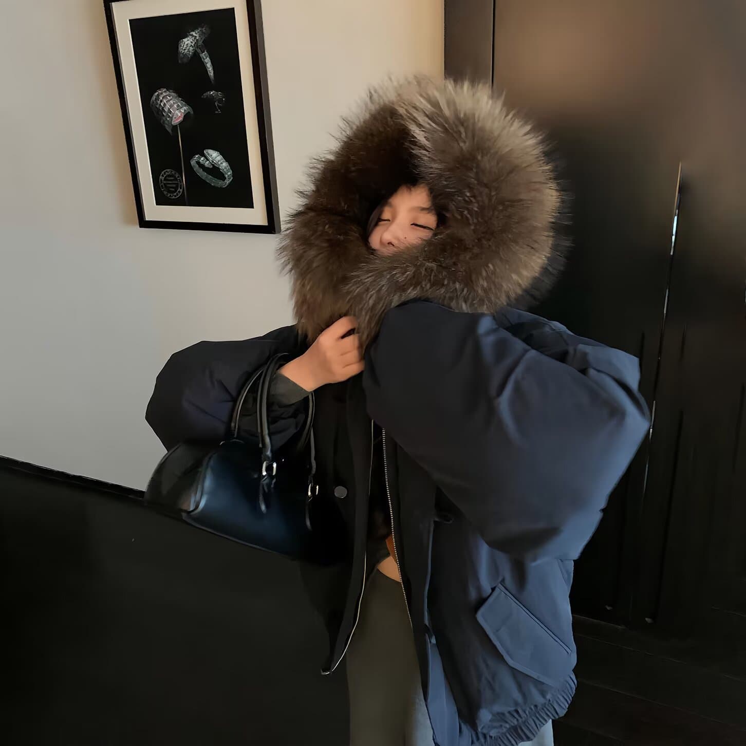 Women's Casual Cotton-padded Jacket with Large Fur Collar and Horn Buttons, Winter 2025 New Style, Thickened Hooded Parka Coat/Outerwear
