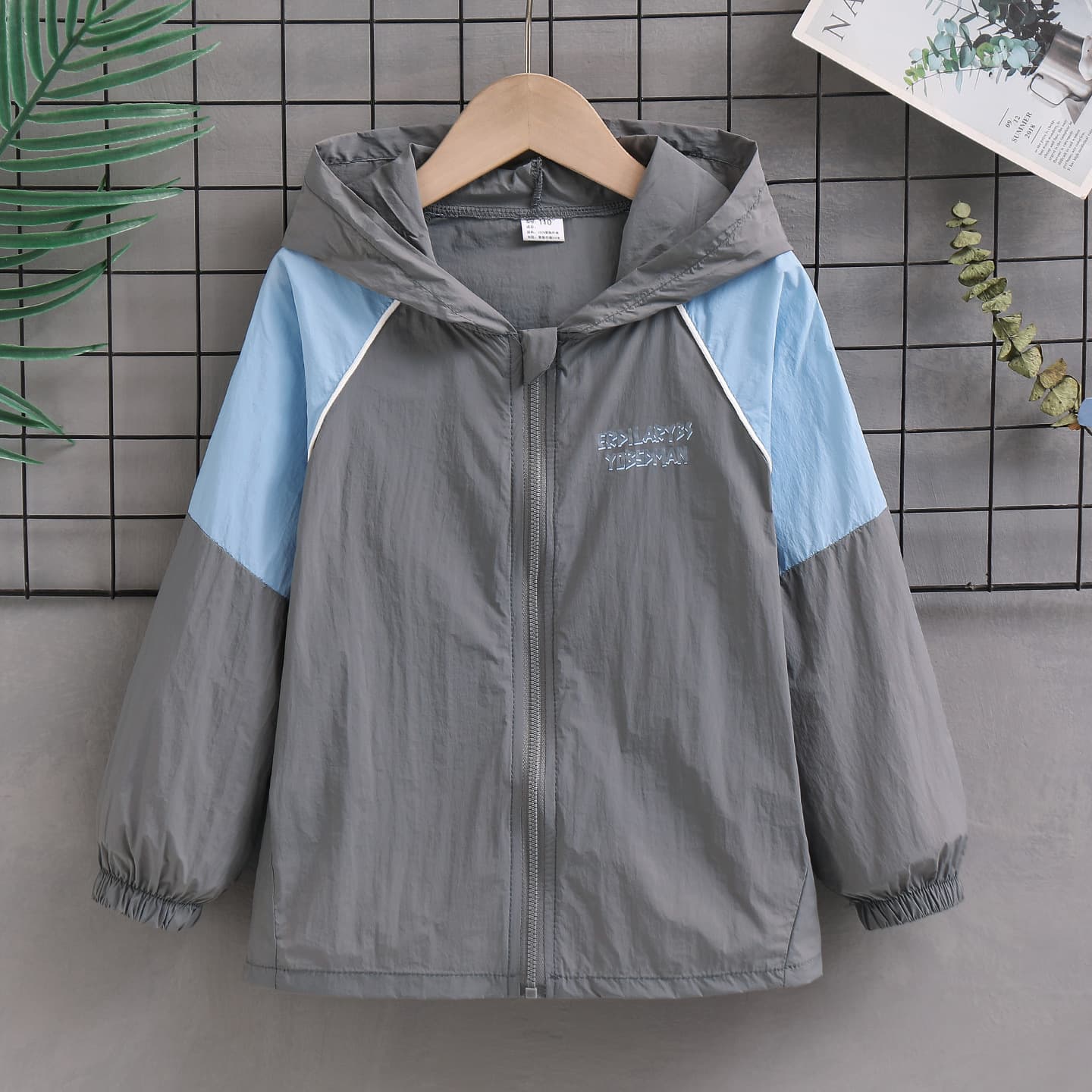 2026 New Summer Breathable UV-Protective Jacket for Boys, Anti-Ultraviolet, Stylish Skin Coat for Middle and Older Children