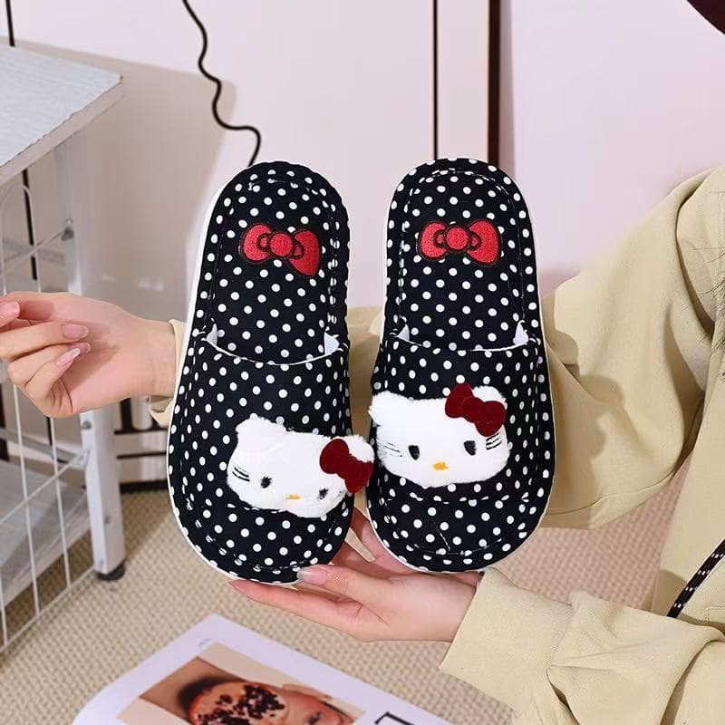 Japanese polka dot kitty slippers, women's cloth art, comfortable and non-slip home floor slippers for all seasons, 2026 models