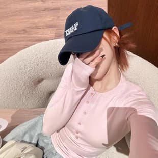 Henley Shirt Long Sleeve Base Layer Top for Women 2026 Spring Slim Fit Figure-Flattering T-Shirt Waist-Detail Design Top Women's Wear