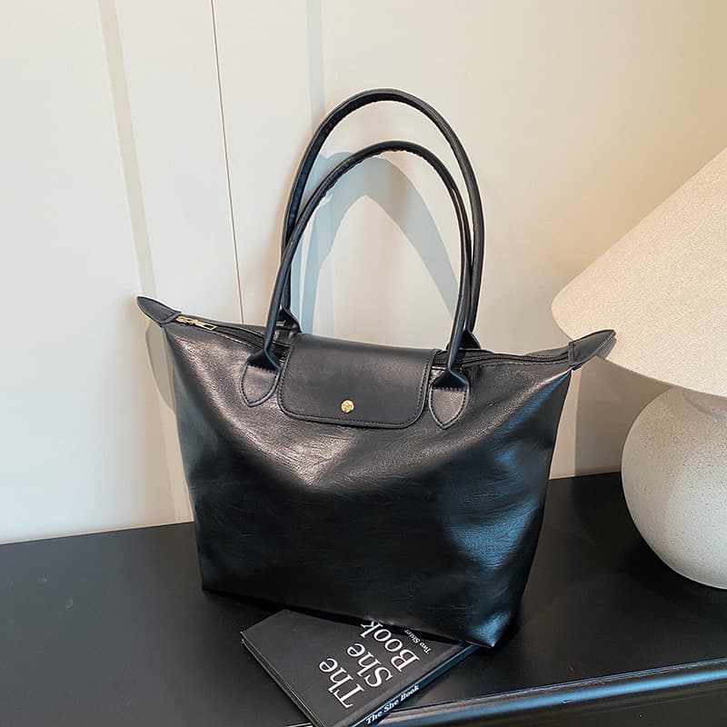 Large Capacity Casual Shoulder Bag Women 2025 New Style Handbag Simple Commute Portable Underarm Tote Bag