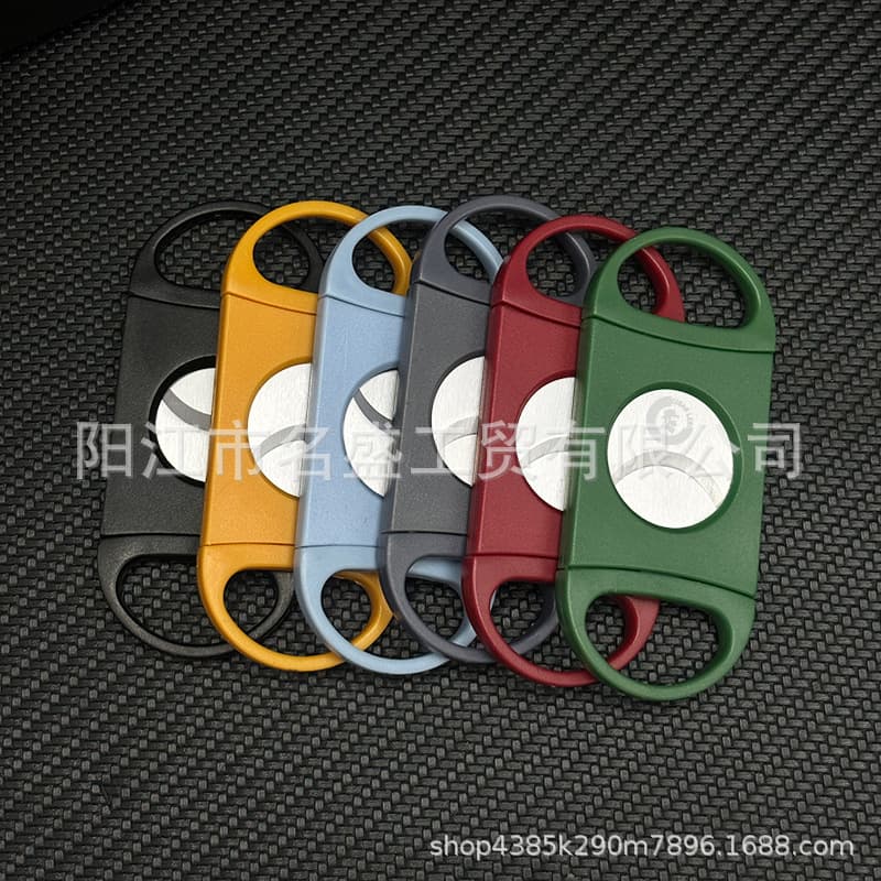 Wholesale Cigar Cutter Cigar Scissors Sharp Stainless Steel Plastic Cigar Cutter Cigar Zone Cigar Tool Accessories