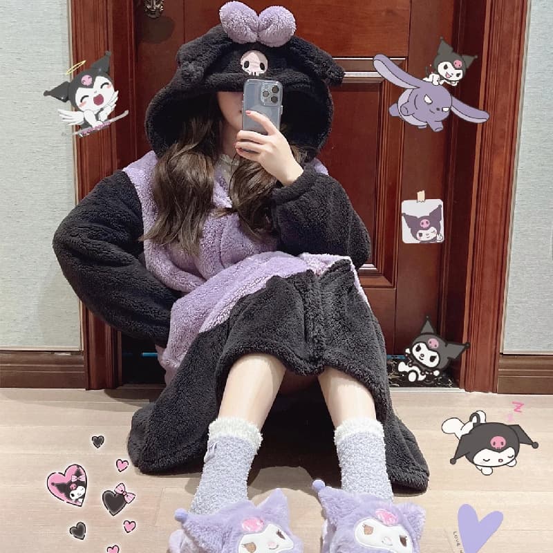 Women's Bathrobe for Fall/Winter, Fleece-Lined Coral Fleece Sleepwear, Hooded Robe, Flannel Homewear, Kuromi Long Sleeve