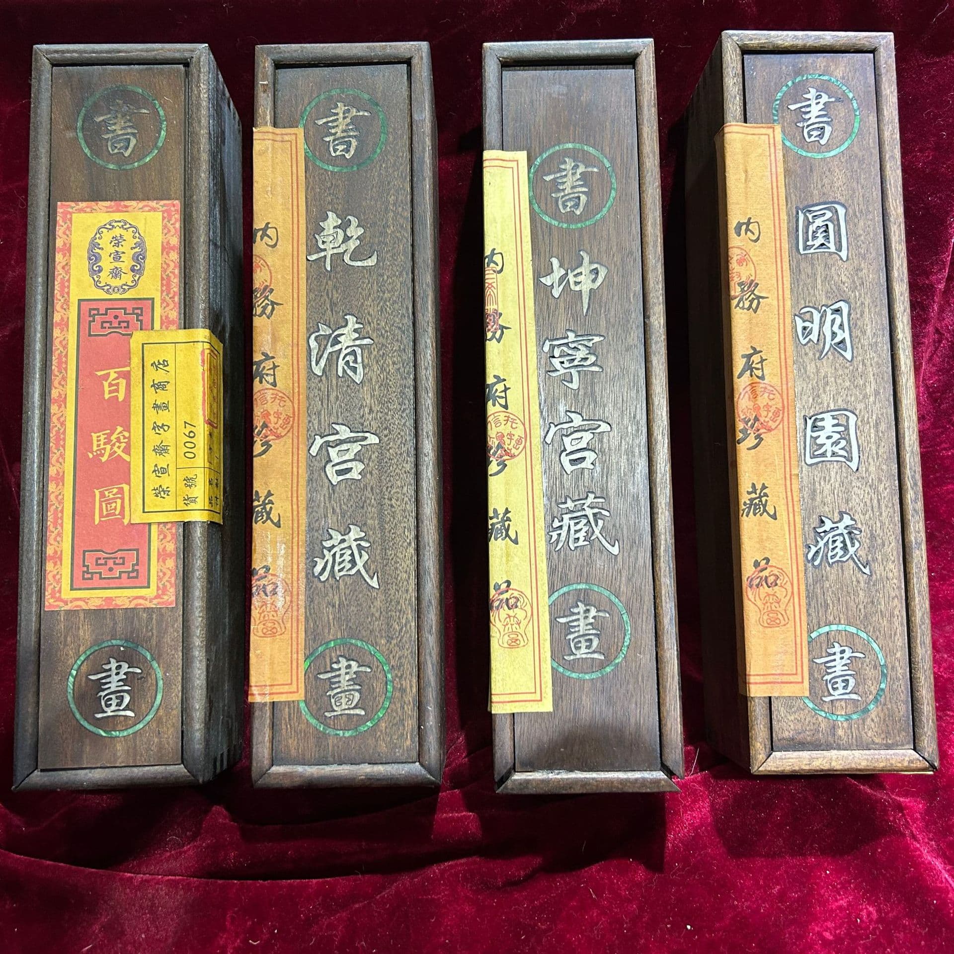 Antique calligraphy and painting small scrolls in wooden, brocade, or leather cases, direct from manufacturer with professional drop shipping.