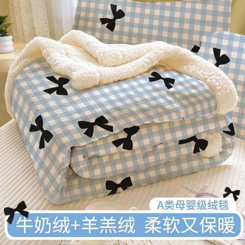 Korean-style thickened milk plush blanket for office naps, student rest, air-conditioned room use, and as a shawl, suitable for all seasons.