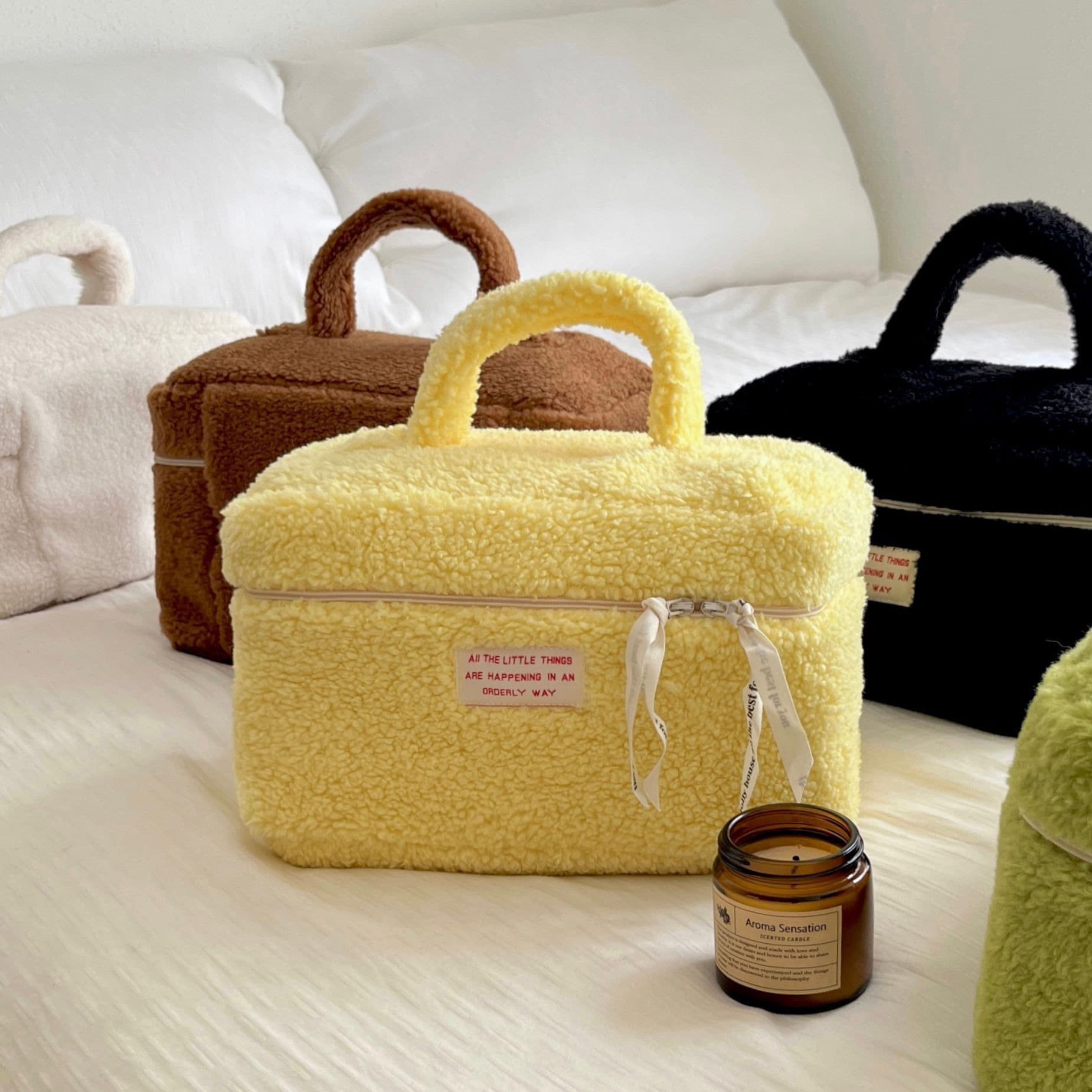 Cute lamb velvet furry Korean cosmetic bag simple portable skin care product bag large capacity girls storage bag