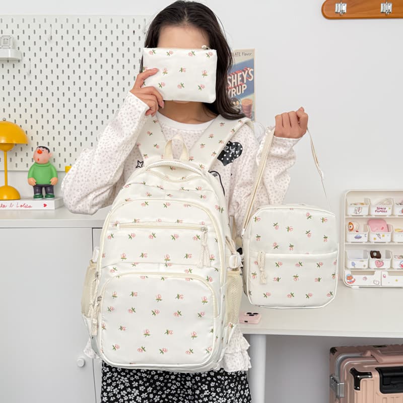 Korean style ins style girl backpack female Japanese style flower soft girl forest style small fresh school bag high school student backpack