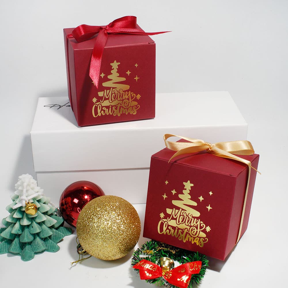 Christmas gold-stamped square candy box, high-end red gold-stamped Christmas tree gift box, exclusively for cross-border e-commerce.