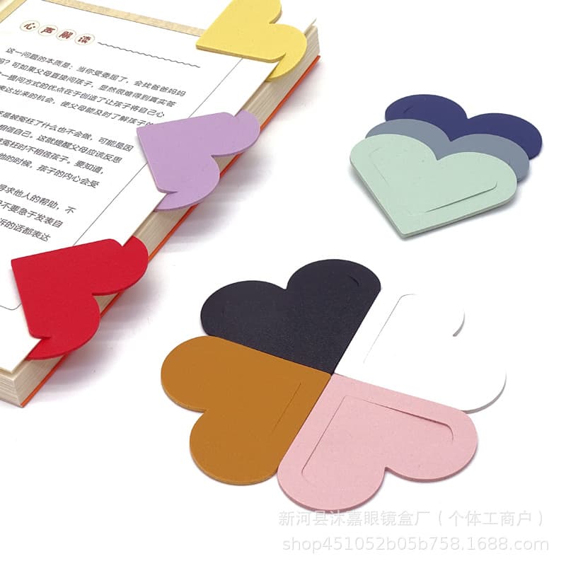 New PU Leather Heart Bookmark Creative Portable Mini Love Student Page Clip Bookmark Book Corner Protector