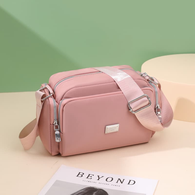 New Women's Nylon Crossbody Bag Simple Fashion Wide Shoulder Strap Large Capacity Lightweight Small Square Bag Handbag