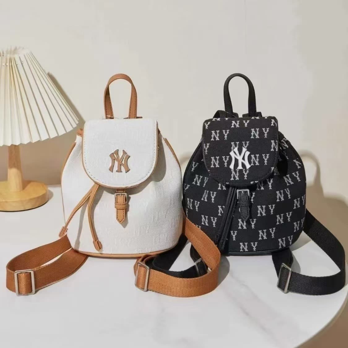 Korean version of the MLB backpack, the same mini backpack as the internet celebrity, new trendy and fashionable, all-over printed old flower, casual and versatile