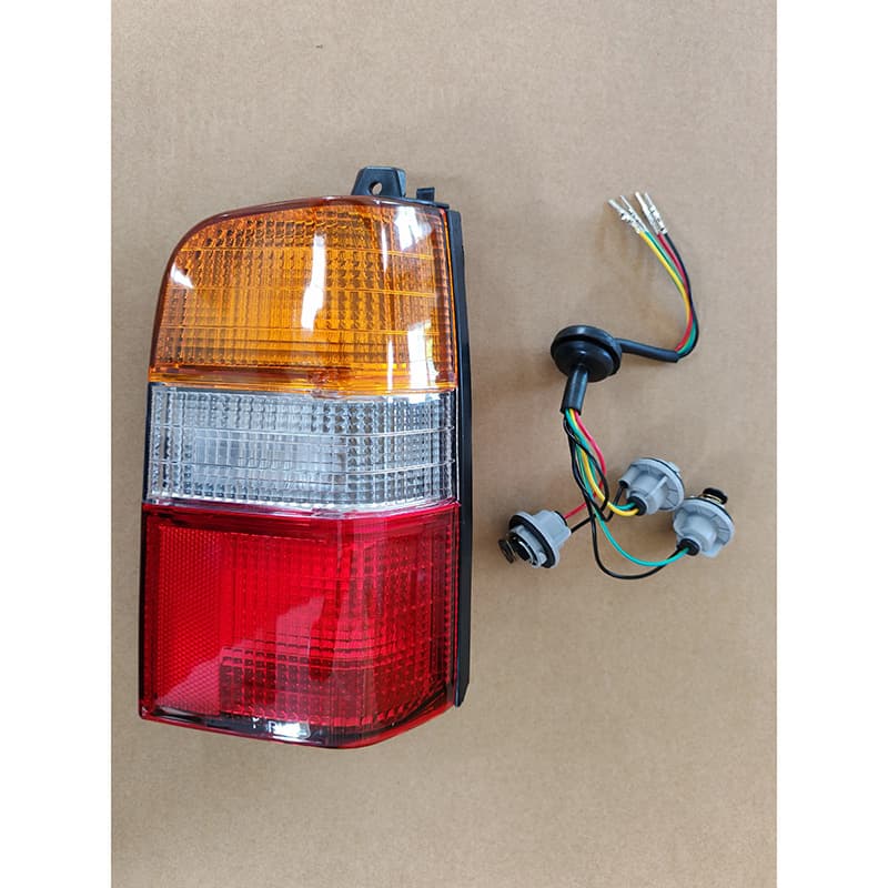 Tail Light for Toyota Corolla Wagon 1988 CE96 81551-13300 81561-13300