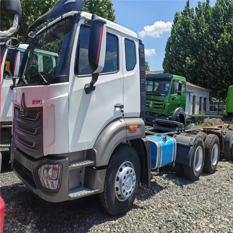 Used HOWO Truck Head 6x4 Cargo Transport Truck Head 375HP Tractor Truck Head HOWO