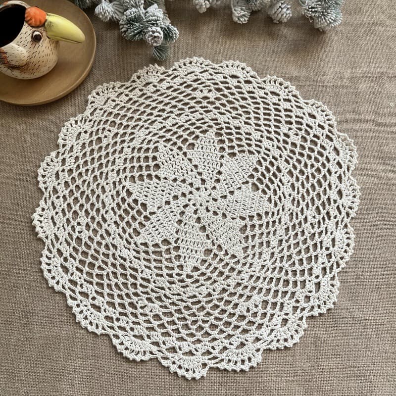 Amazon supply cotton pinwheel round 35CM lace handmade crochet tablecloth American pastoral hollow woven cover cloth