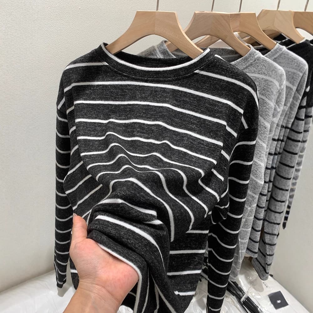 Korean loose and lazy style contrast striped long-sleeved blouse T-shirt for women in autumn high-end round neck pullover bottoming shirt