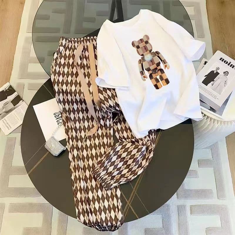 Women's Summer New Cartoon Plaid Bear Diamond Pattern T-Shirt and Pants Two-Piece Set Fashionable Casual Sportswear