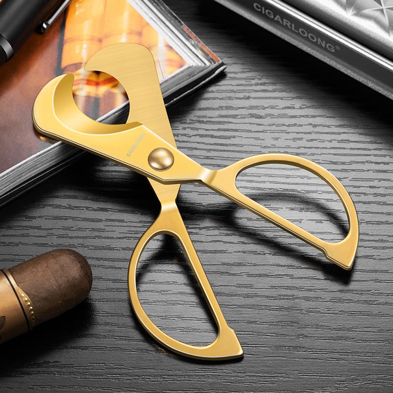 Eggplant Dragon Cigar Scissors Stainless Steel Sharp Smooth Wear-Resistant Portable Large Caliber Handheld Cigar Scissors.