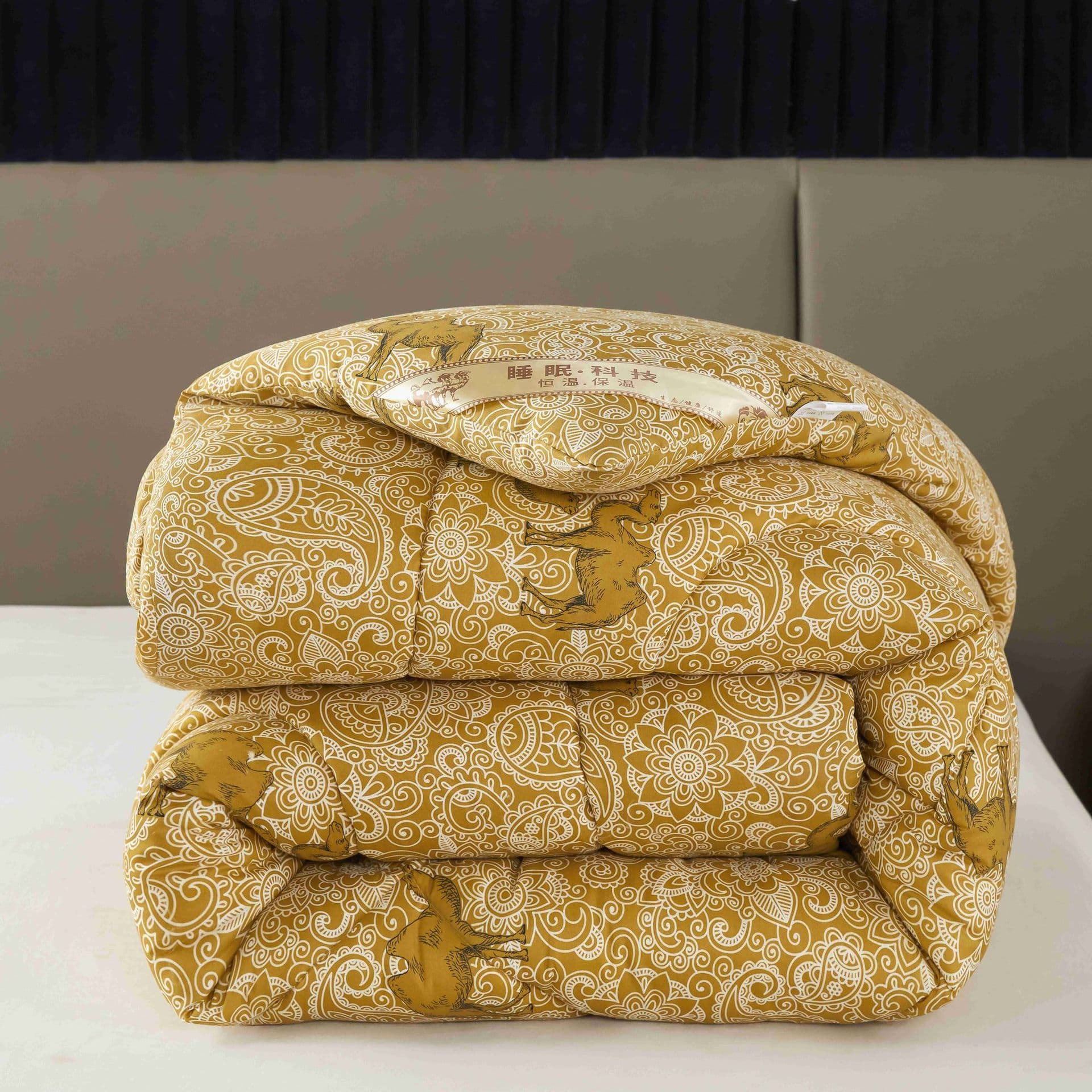 New Thick Camel Hair Quilt Student Dormitory Warm Single/Double Quilt Filler Three-Second Quick Heat Factory Cross-Border