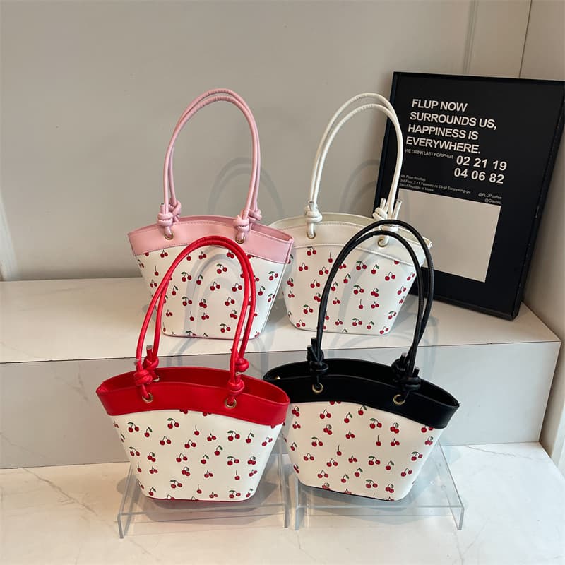 New Autumn Fashion Trendy Bucket Bag 2025 Casual Stylish Women's Simple Shoulder Bag