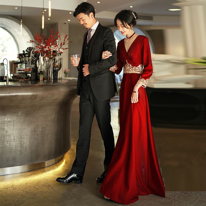 Vintage Wedding Dress for Bride 2026 New Autumn Elegant Red Long Wedding Gown for Engagement Ceremony Women Can Wear Daily