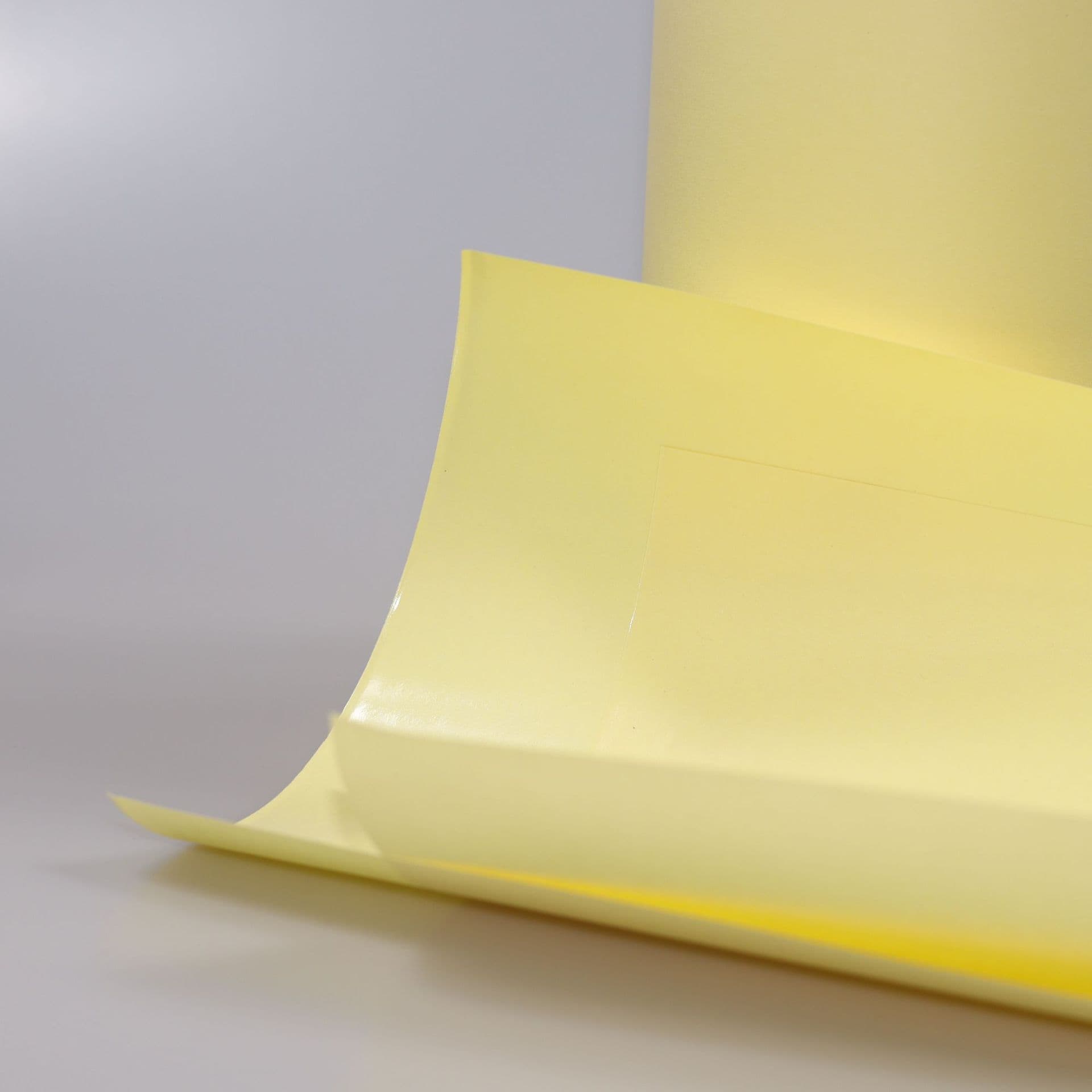 90G mid-range yellow single-plastic single-silicone release paper, 3-5G double-sided adhesive composite industrial anti-adhesive glassine silicone-coated paper.