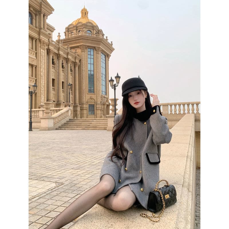 Chic Chanel-style High-Collar Double-Breasted Knight Premium Wool Coat with Contrast Color Patchwork, Slim-Fit Elegant Design