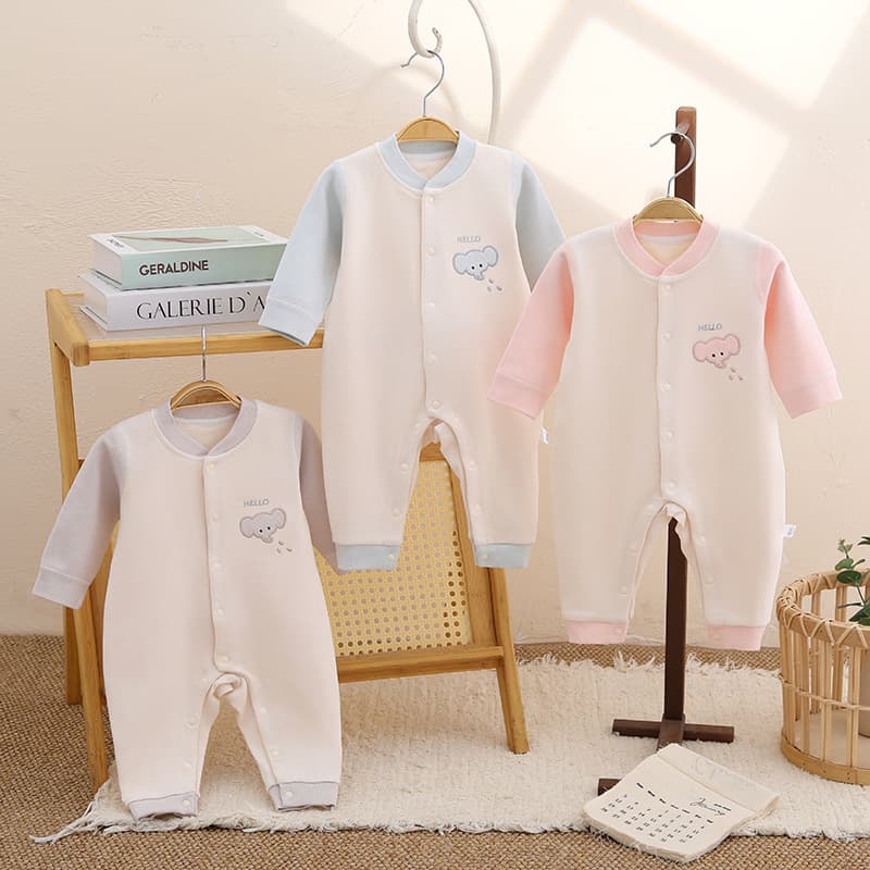 Spring and Autumn baby jumpsuits, baby round neck harem clothes, outdoor crawl clothes, newborn men and women, autumn home clothes, pure cotton
