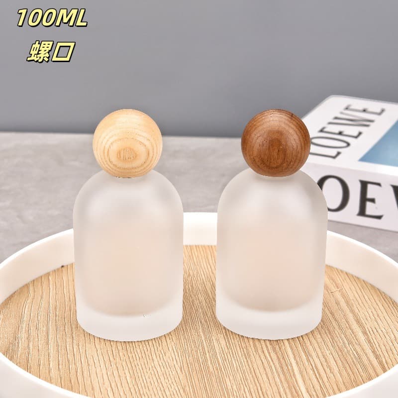 F086-In Stock Perfume Refillable Bottle 100ml Frosted Laboratory Glass Spray Perfume Bottle Walnut Beech Wood