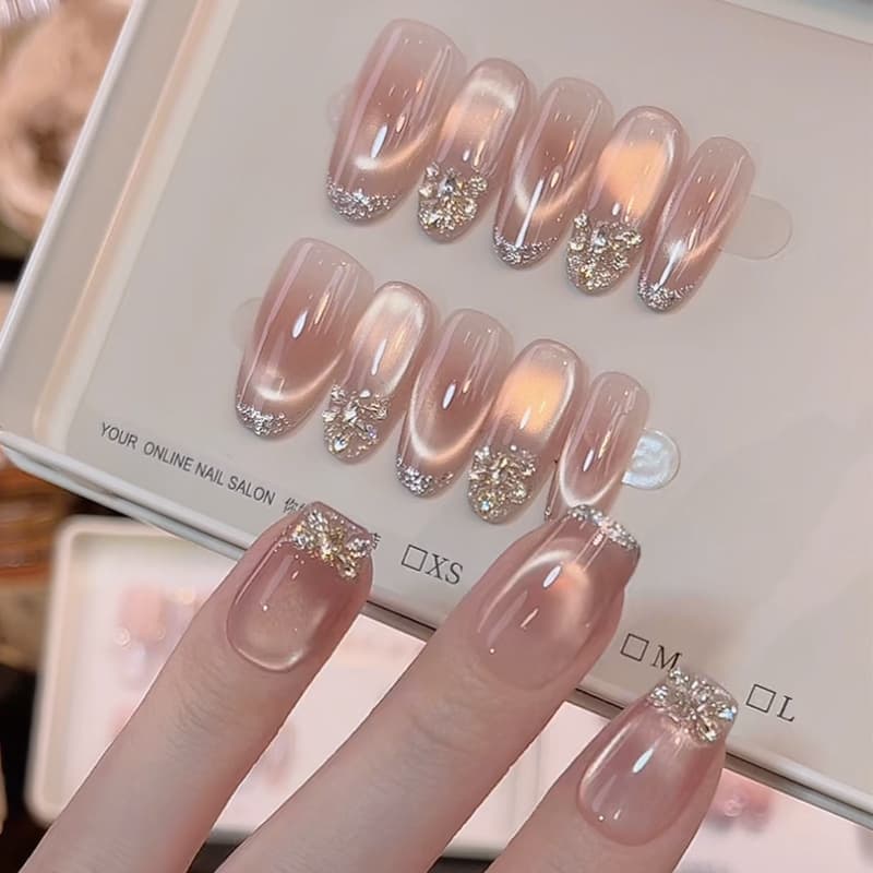 Hand-applied Nail Art with Premium Look, Pure and Soft Style, Nude Pink Gradient Cat Eye, Elegant Nail Extension, Gel Nails, Whitening Nail Tips