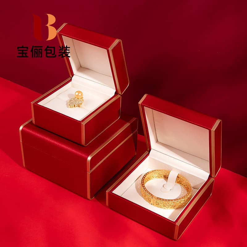 New creative small Forbidden City national trend red brocade gold edge jewelry box ring pendant bracelet necklace storage box