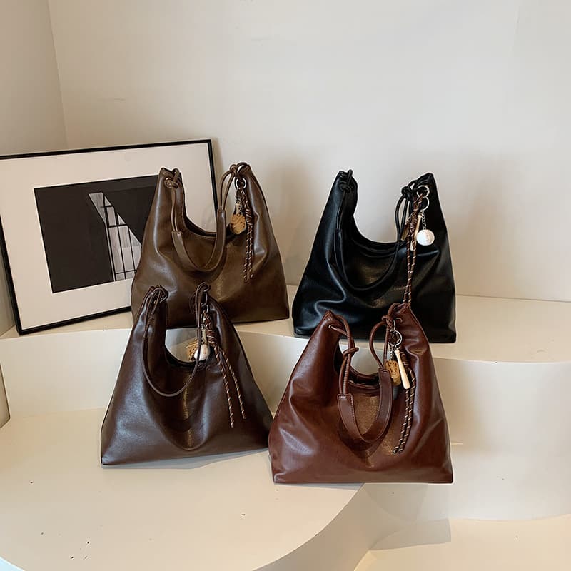 Vintage Large Capacity Solid Color Trendy Tote Bag 2024 Autumn/Winter New Style High-End Versatile Single Shoulder Tote Bucket