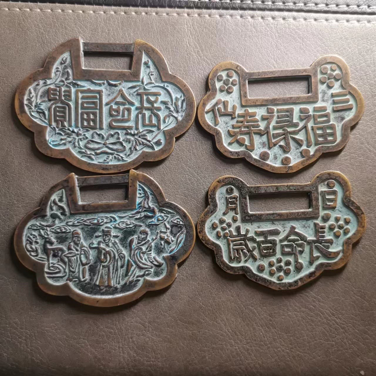 Imitation antique copper to spend money to lock longevity, fortune, longevity and the three immortals, the sun and the moon, longevity and a hundred years old copper production