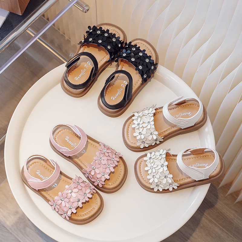 2026 New Children's Sandals Summer Flower Beach Shoes Soft Sole Medium and Large Children Princess Girls Casual All-Match Sandals