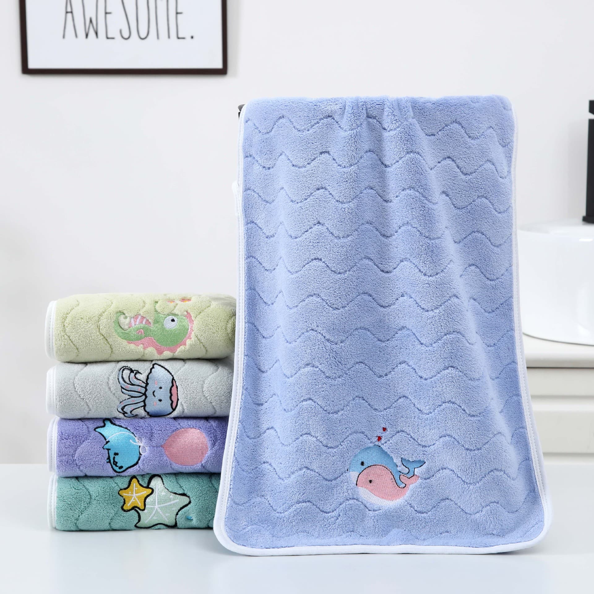 Coral fleece bath towel, children's bath towel, cartoon embroidery, water ripple, ocean world, large household towel, absorbent and thickened.