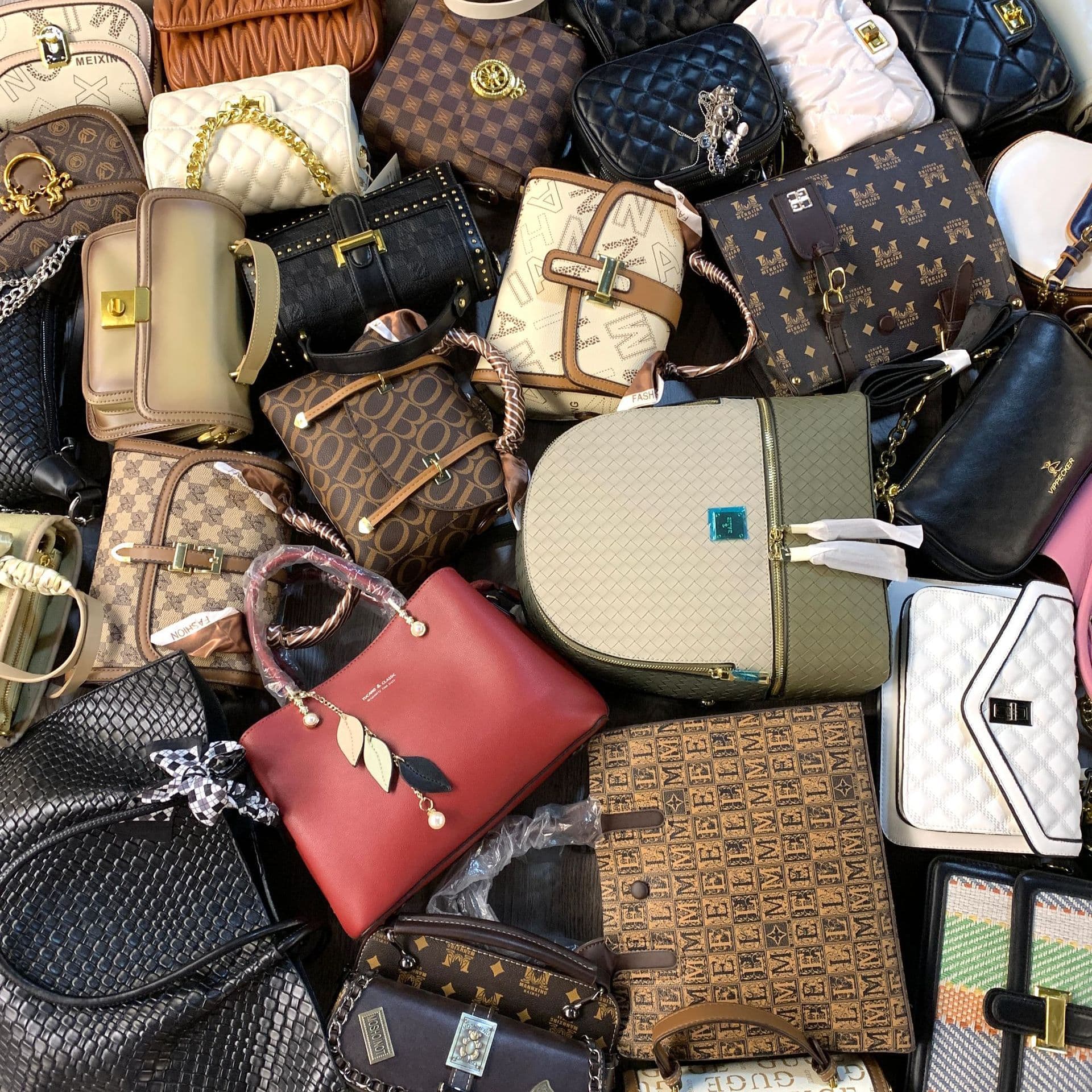 Foreign Trade Women's Bag High-End Light Luxury Crossbody Bag Ladies Handbag Overstock Individually Packaged Live Streaming Mixed Styles Wholesale
