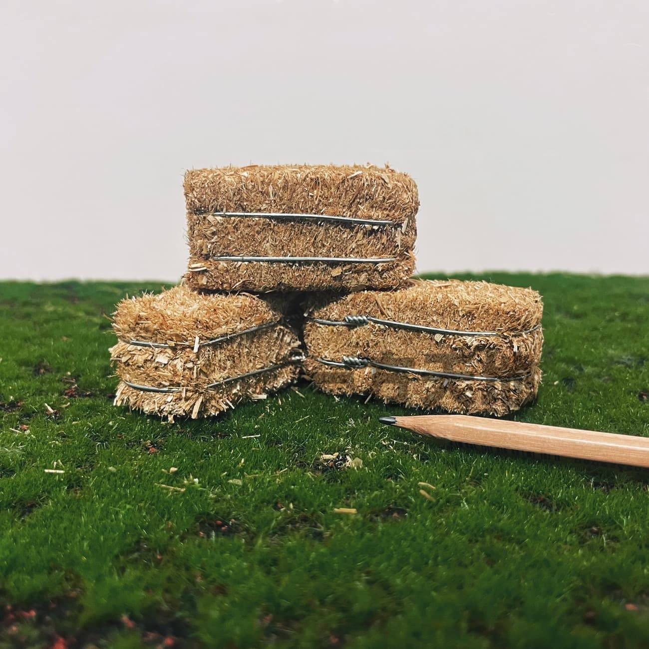 Scene model simulation miniature mini small square haystack micro scene sand table shooting props landscaping decorative ornaments