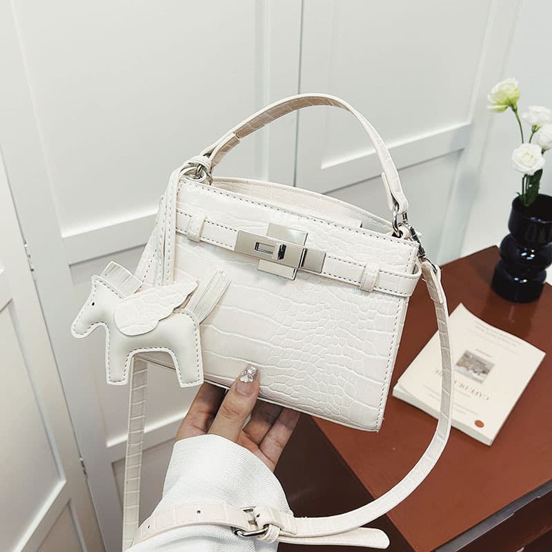 Unique Design Women's Bag 2026 New Summer Trendy Crossbody Bag Korean Style Ins Casual Handheld Kelly Bag