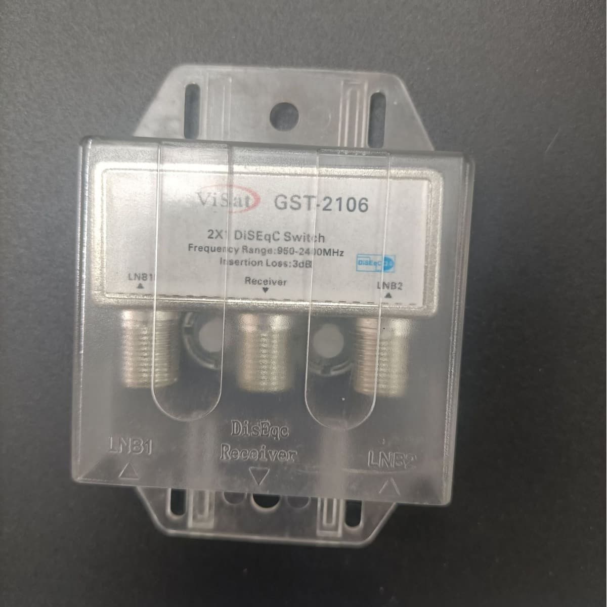 TV Switcher Waterproof 4-in-1 Switch 950-2400MHz Converter GST-2106-Transparent