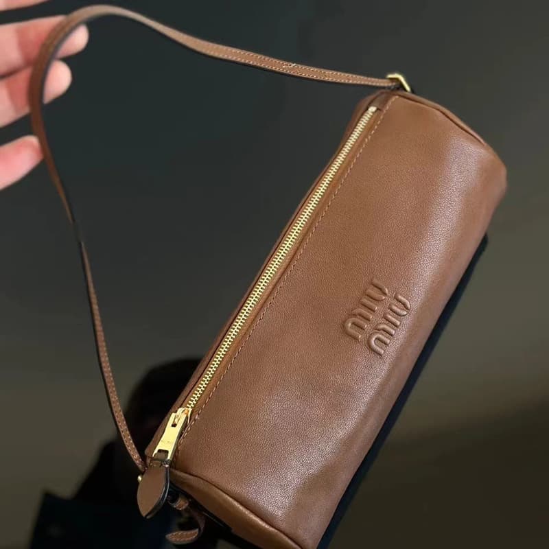 Miu Miu New Pen Holder Bag Simple Vintage Handbag Women's Fashion Versatile Shoulder Lightweight Pencil Case Bag Underarm Bag
