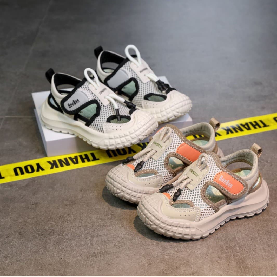 Boys' Summer Sandals 2025 New Hollow Soft Sole Single Mesh Shoes Lightweight Breathable Sports Shoes