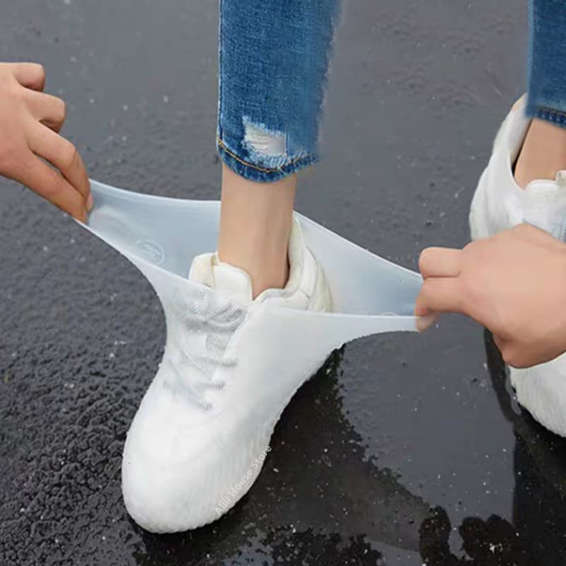 New waterproof shoe covers, anti-slip rain shoe covers, anti-slip, thickened and wear-resistant outdoor waterproof shoe covers, rain-proof men's and women's rain boot covers